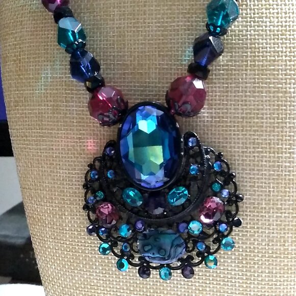 Chico's Necklace Multi-colored Faceted Crystal Beads Black Metal Rhinestone Pend - Picture 4 of 10